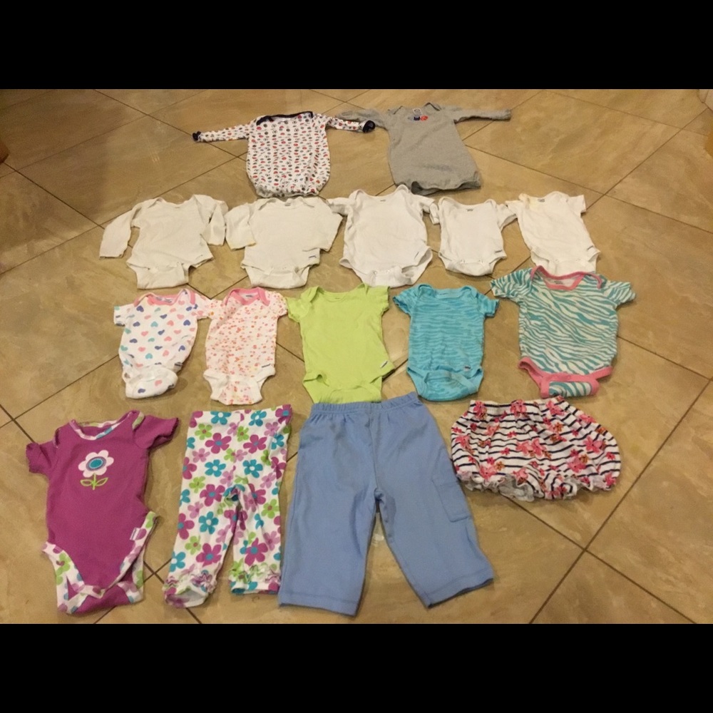 Gerber Baby Clothes...20pc Lot